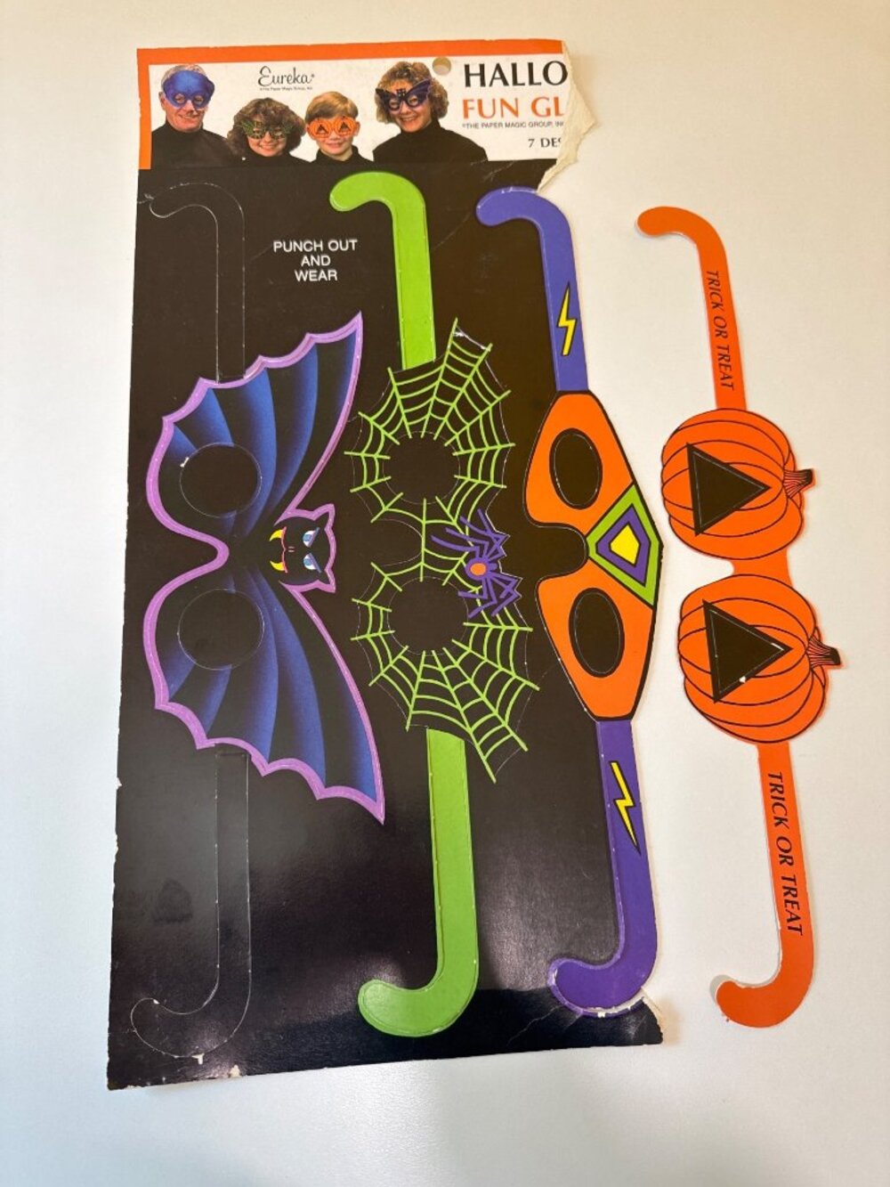 Vintage Eureka Halloween Paper Punch-Out Fun Glasses Set Spider & Pumpkin Design